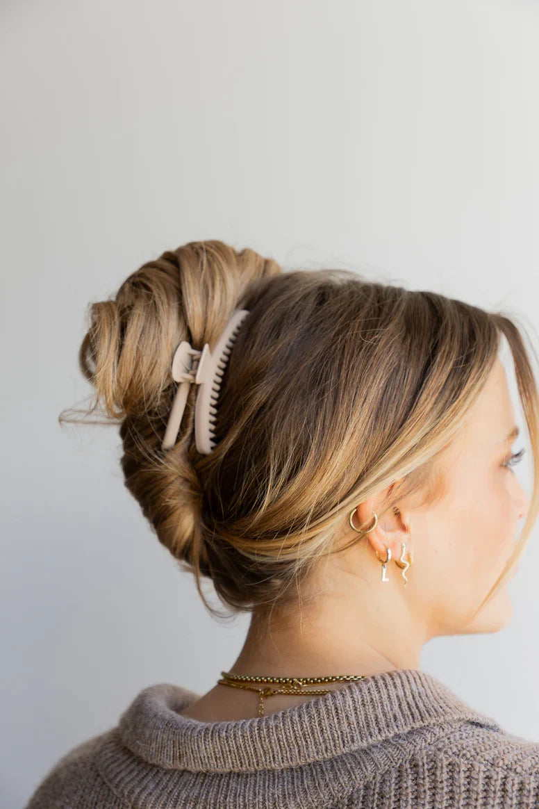 Matte Midi Hold Everything Claw | KAXI