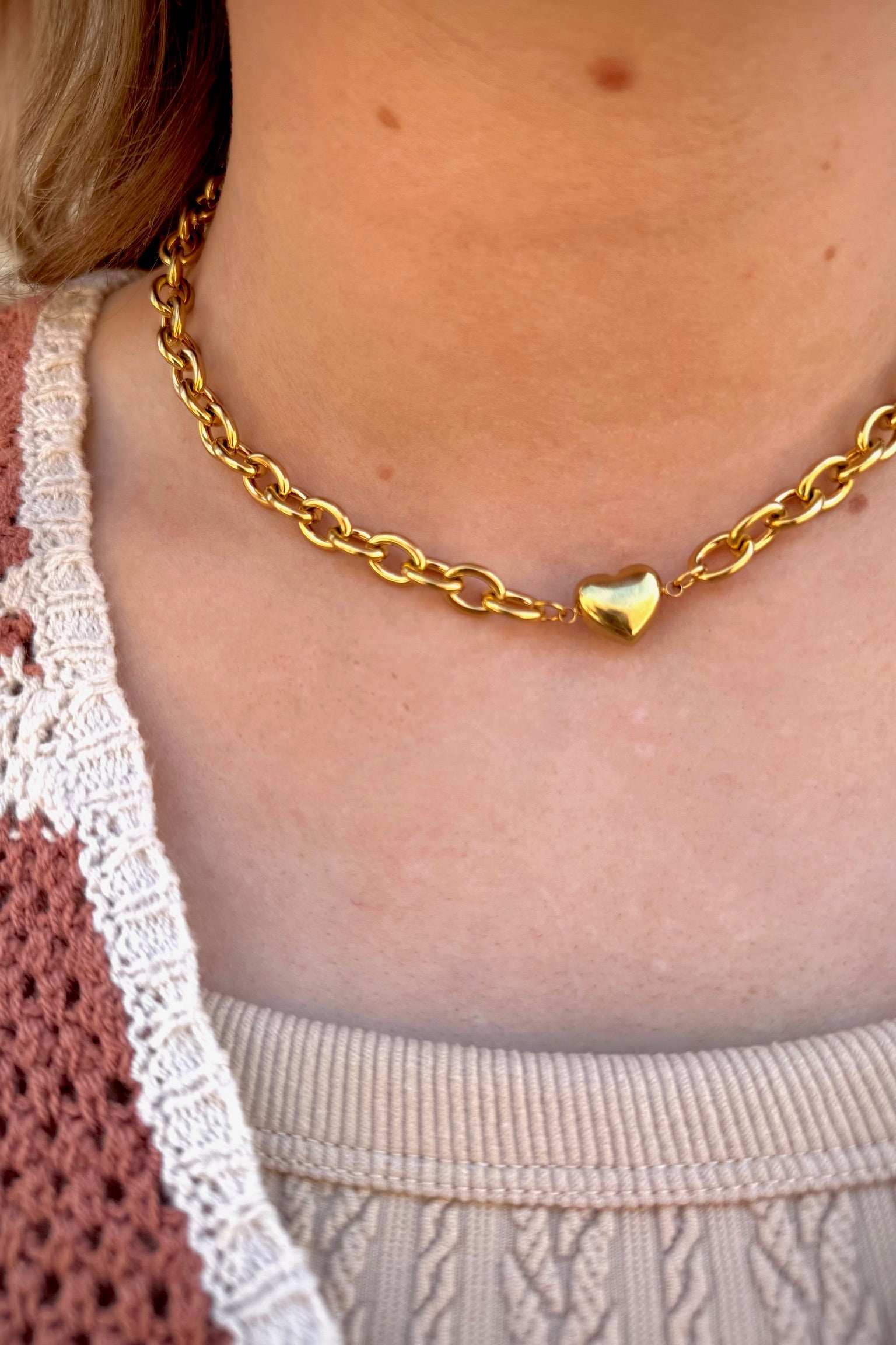 Linked Chain Heart Necklace | 18K