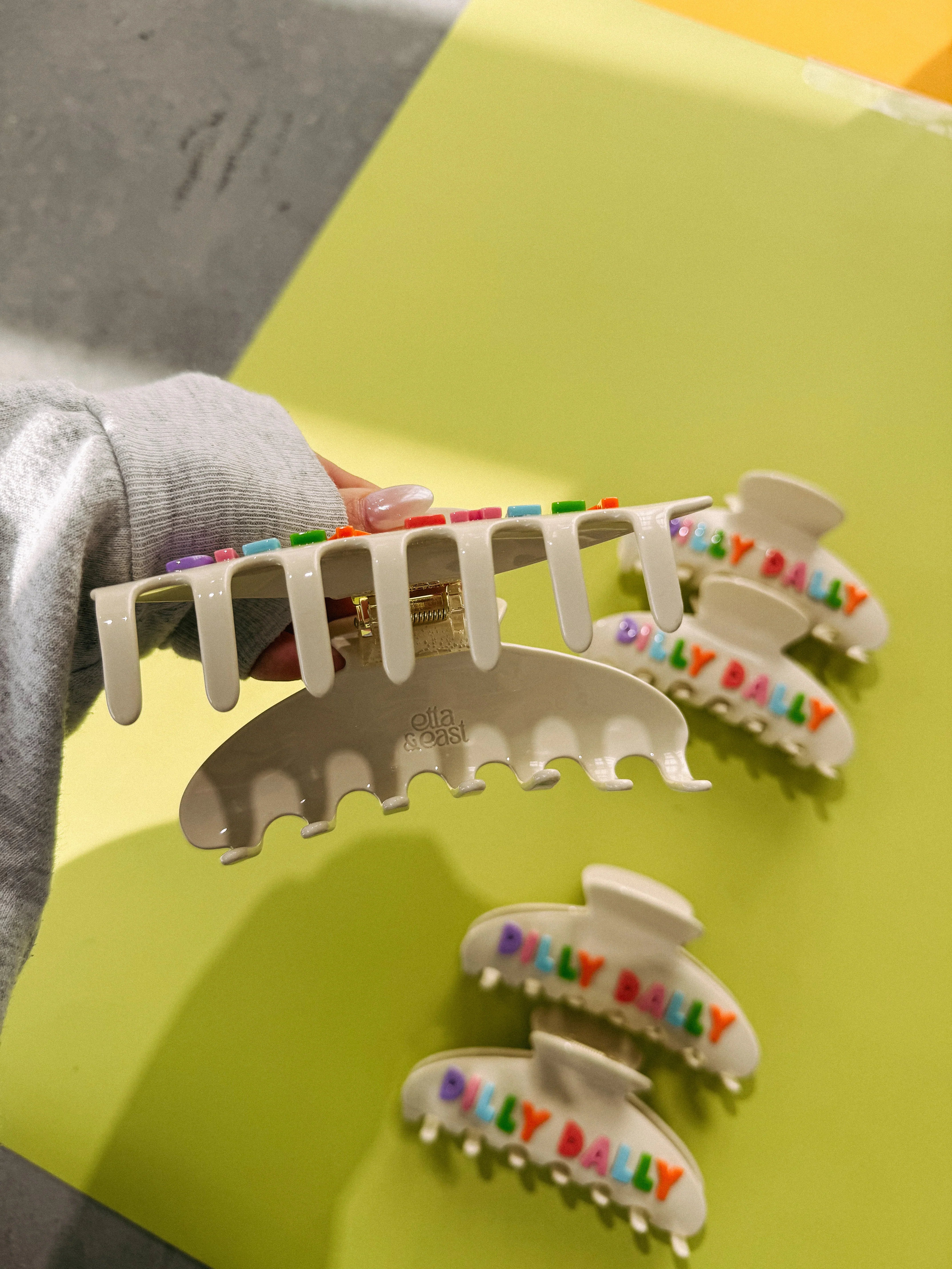 Dilly Dally Multicolor Hair Clip