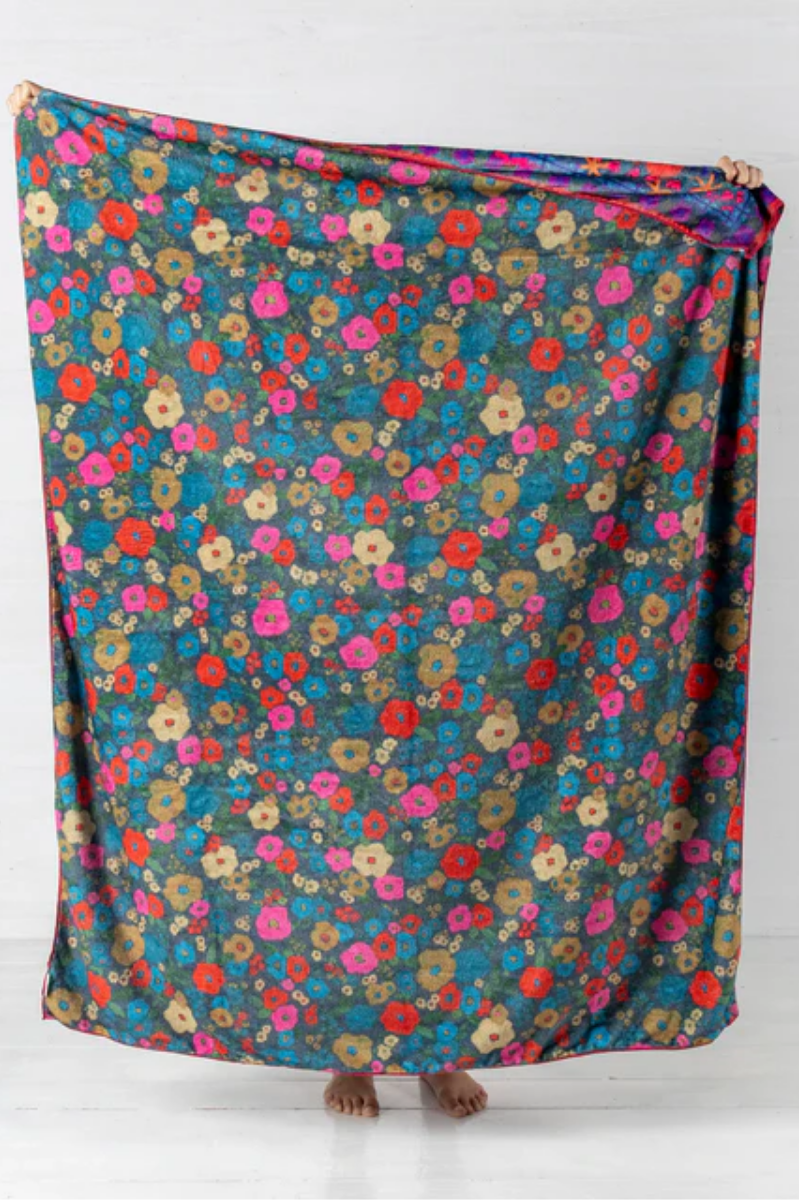 Double-Sided Cozy Throw Blanket | Pink Folk Flower